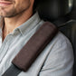 🛡️ Ramenná podložka pod bezpečnostní pás – umělá semišová kůže, extra polstrování, univerzální velikost pro osobní automobily, nákladní vozy a SUV – platba na dobírku 💪